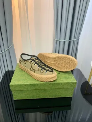 Gucci Rhyton bege monograma lona lifestyle tênis 4