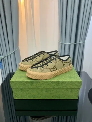 Gucci Rhyton bege monograma lona lifestyle tênis 5