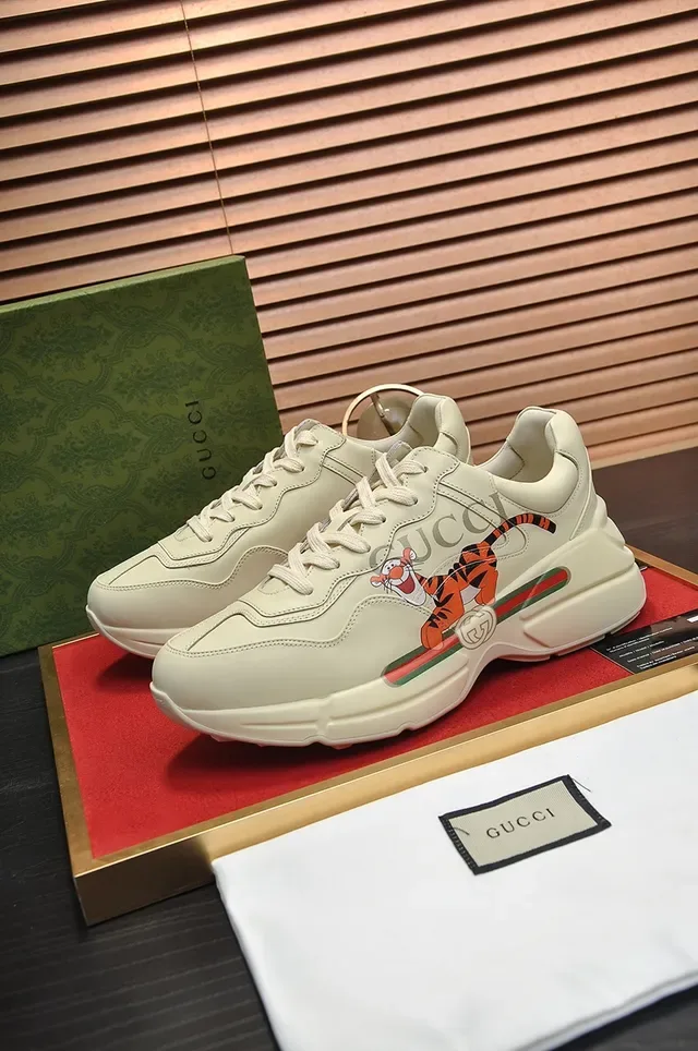 Gucci Rhyton Beige Vermelho Couro Superior Tira Web Sneakers Lifestyle 4