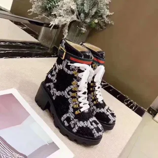 Gucci Rhyton Monogram ट्वीड एंकल बूट
