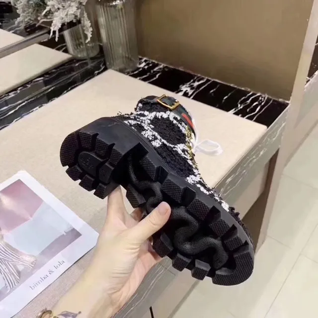 Gucci Rhyton Monogram ट्वीड एंकल बूट 2