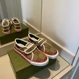 Gucci Screener Beige Monogram Lona Slip-On Lifestyle Sneakers