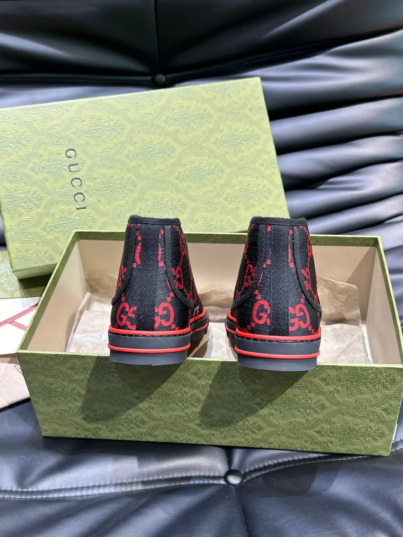 Gucci Screener Sneakers Noir et Rouge GG Monogram Style de Vie 6