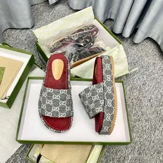 Gucci Screener Gris GG Monogram Plantilla Roja Zapatillas