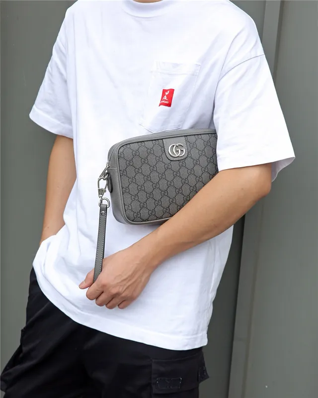 Gucci Screener Cinza GG Supreme Canvas Bolsa messenger 17
