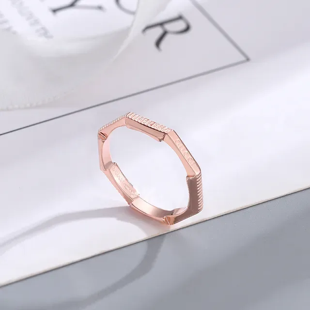 Gucci Screener Octagonal Gold-Tone Engraved Ring 7