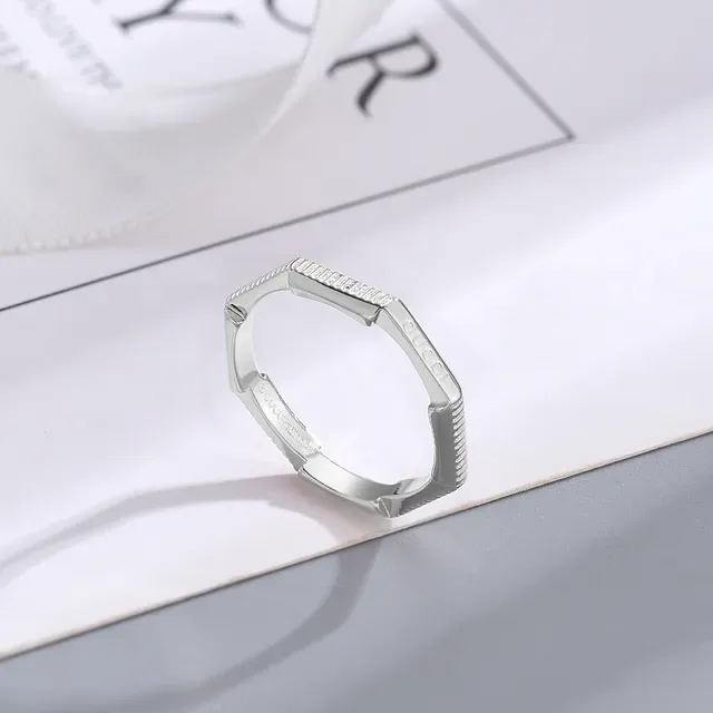 Gucci Screener Octagonal Gold-Tone Engraved Ring 8