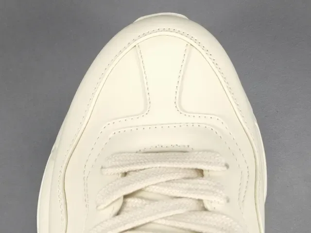 Gucci Screener Fraise Graphique Off-White sneakers lifestyle 3
