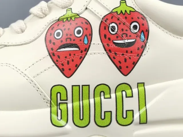 Gucci Screener Fraise Graphique Off-White sneakers lifestyle 9