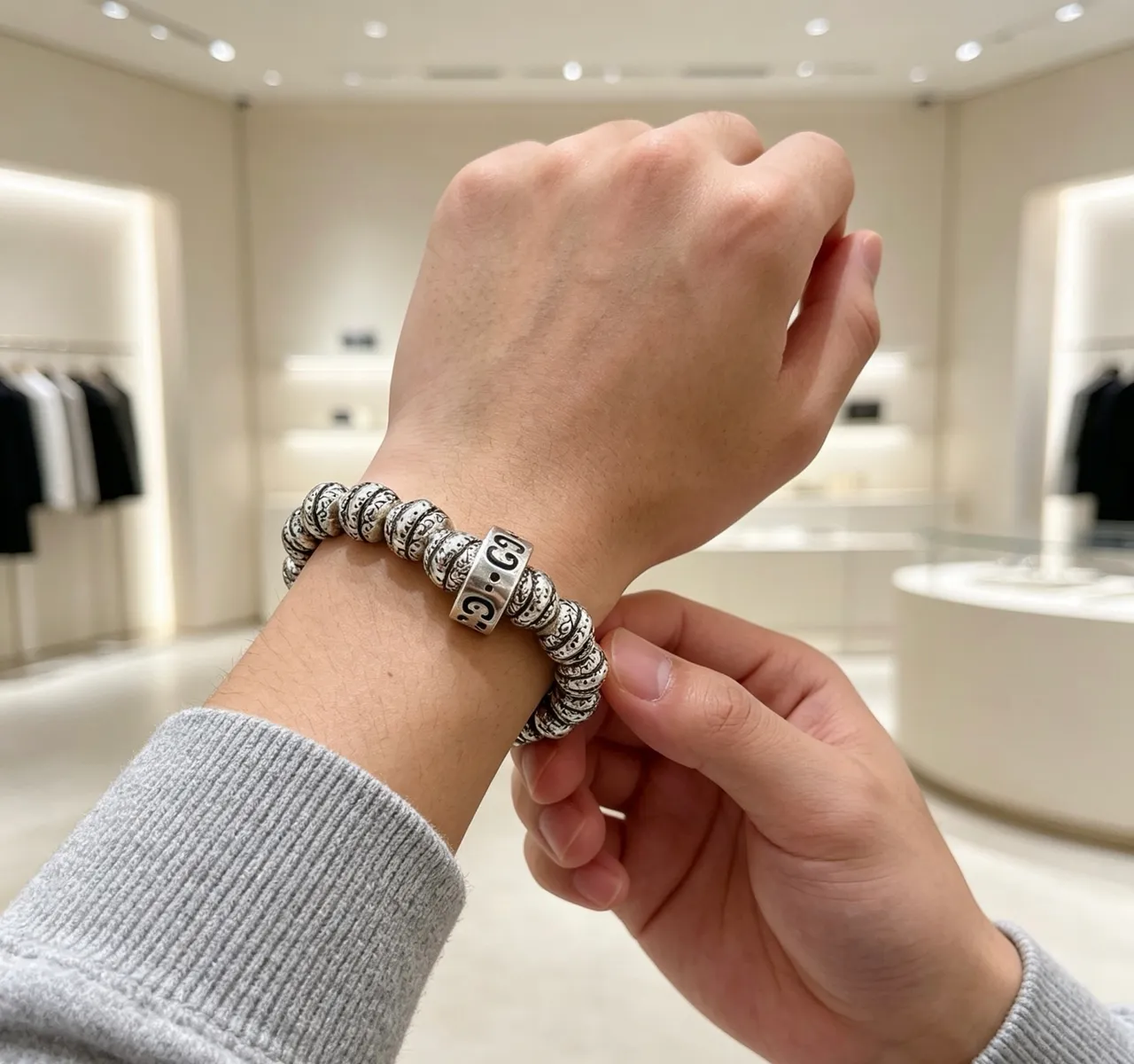 Gucci Silver Black Beaded Stretch Bracelet 4