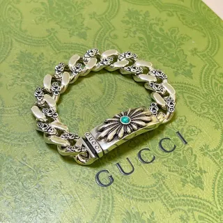 Gucci فضي أخضر سلسلة كربي كثيفة نقش زهور وردية على الروابط سوار