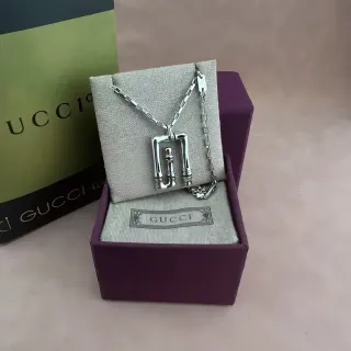 গুসি চাঁদির টোন আয়তাকার পেন্ডেন্ট নেকলেস