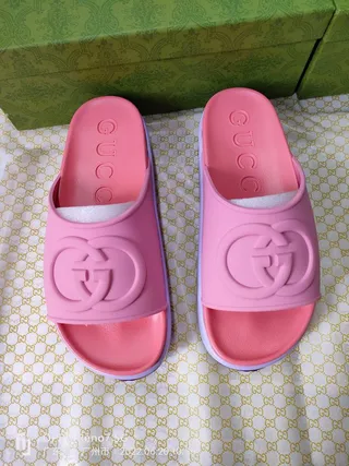Gucci Slide rosa roxo borracha moldada Interlocking G Logo chinelos 7
