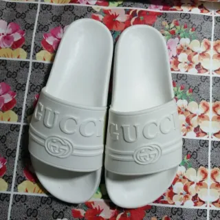 Gucci Slide 白色模压橡胶 Logo 鞋带拖鞋