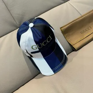 Gucci 条纹海军蓝和白色棒球帽