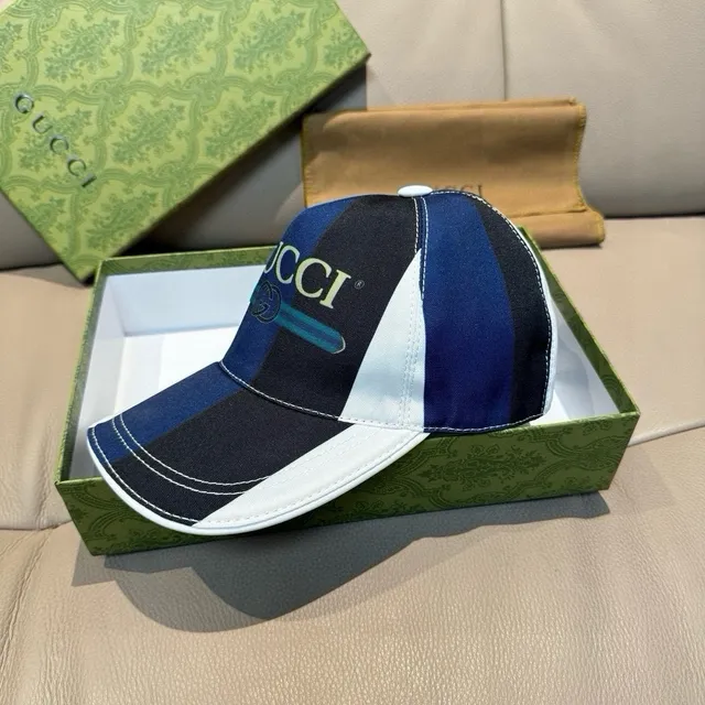 Gucci Boné de beisebol listrado navy e branco 8