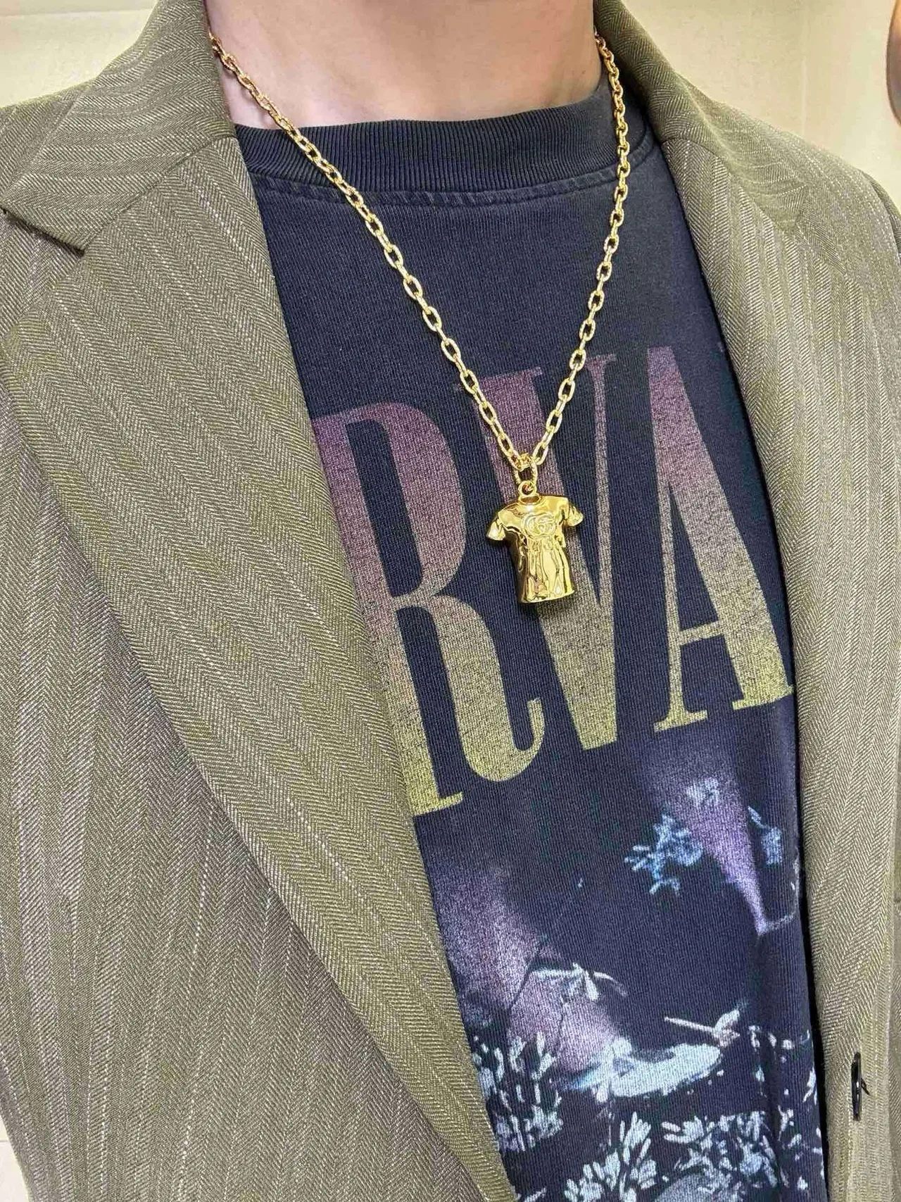 Collier Gucci Pendentif T-Shirt Chaîne Dorée 7