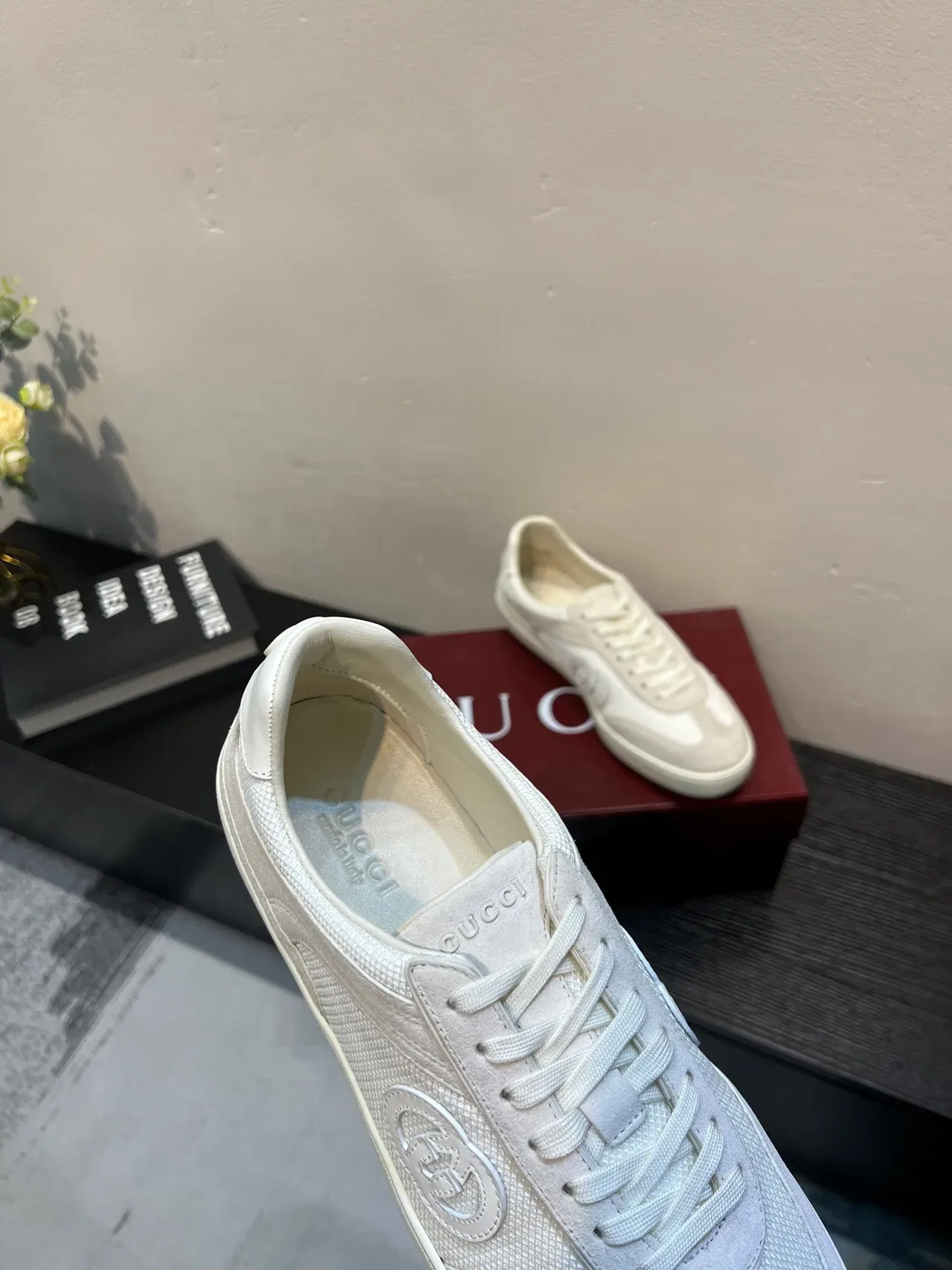 Gucci Tennis 1977 Off-White malha e camurça tênis lifestyle 7