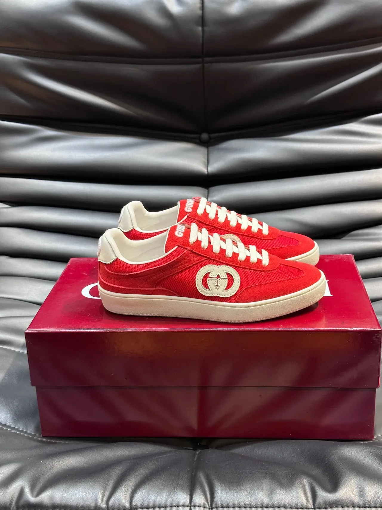 Gucci Tennis 1977 红白 麂皮网面 鞋带 生活方式运动鞋 3