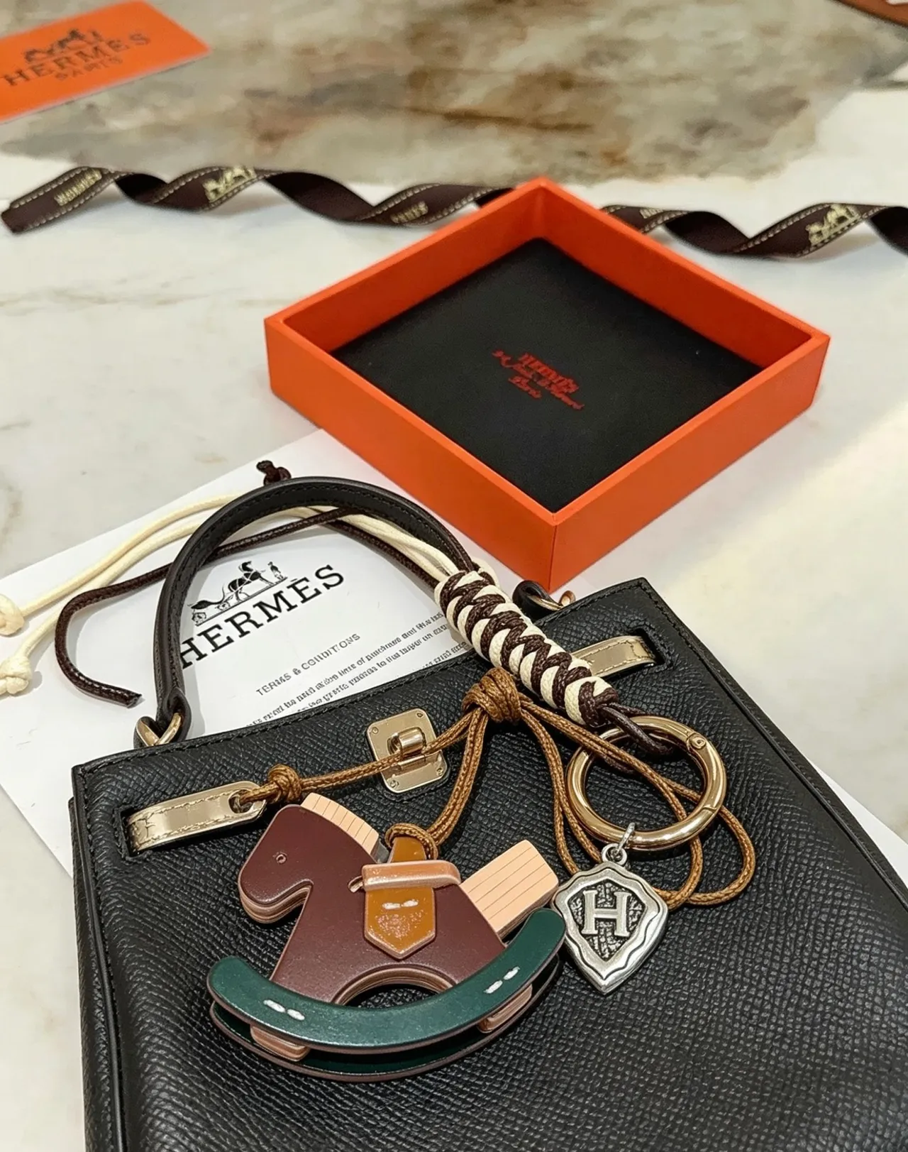 Hermès Birkin Bolso Boston de Cuero Granulado Naranja con Asa 4