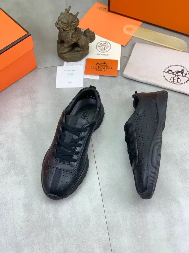 Hermès Sneaker Lifestyle Cuir Perforé Noir 5