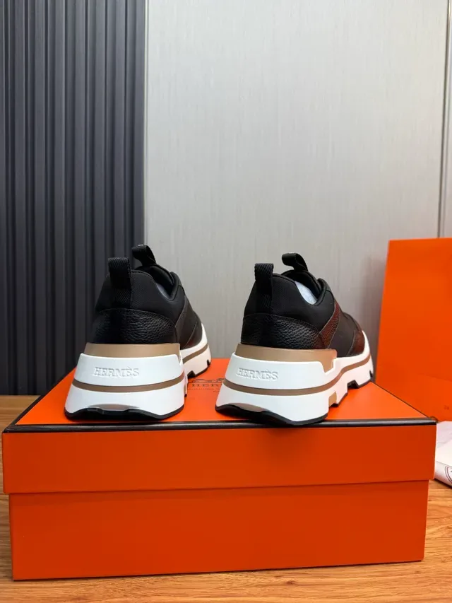 Hermès Negro Blanco Tela y Cuero Pebbled Superior Capa Múltiple Suela Tan Sneakers 3