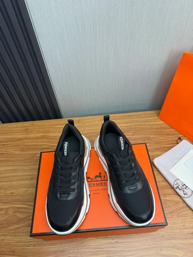 Hermès Negro Blanco Tela y Cuero Pebbled Superior Capa Múltiple Suela Tan Sneakers 4