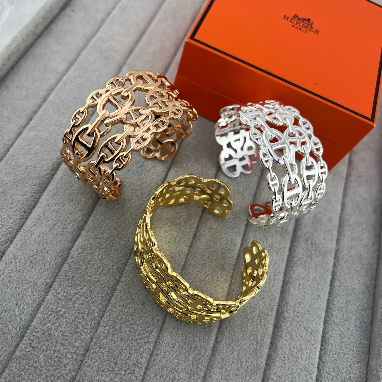 Hermès Chaine d'Ancre 金銀雙色 Interlocking H-Link Chain 寬邊手環 3