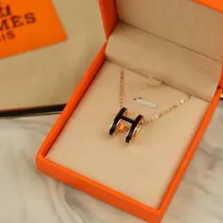Hermès H সোনা কালো পেন্ড্যান্ট এনামেল ইনলে নেকলেস