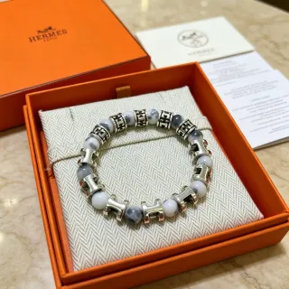 Hermès H Motif حجر ماربل وسوار خرز بنغمة فضية