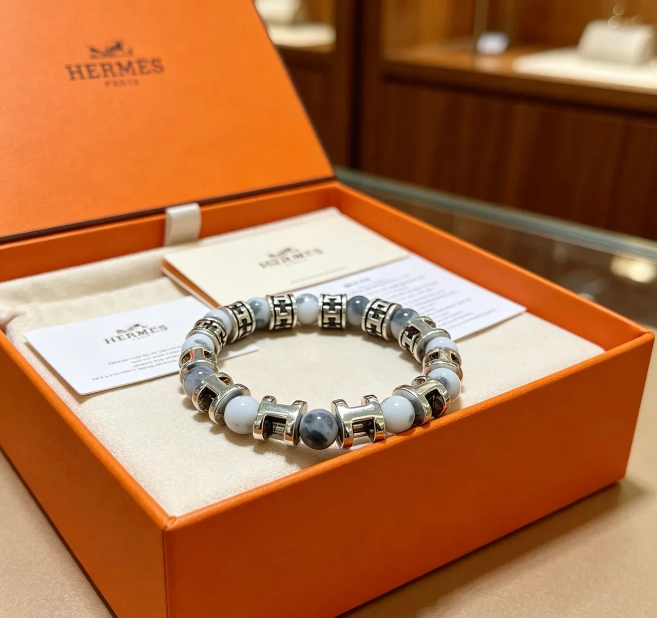 Hermès H Motif মার্বেল পাথর এবং সিলভার-টোন মণিচুড়ি 5