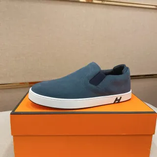 Hermès H-Slip-On 蓝色麂皮白色鞋底休闲鞋