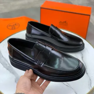 Hermès H-Strap Loafer 抛光黑色皮革乐福鞋