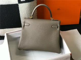 Hermès Kelly Marron Beige Structurée anse supérieure cuir grainé sac tote 7