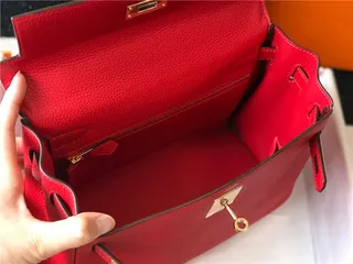 Hermès Kelly Marron Beige Structurée anse supérieure cuir grainé sac tote 10
