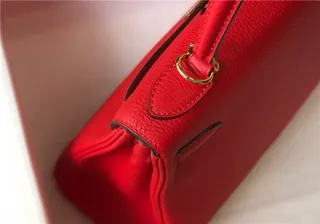 Hermès Kelly Marron Beige Structurée anse supérieure cuir grainé sac tote 13