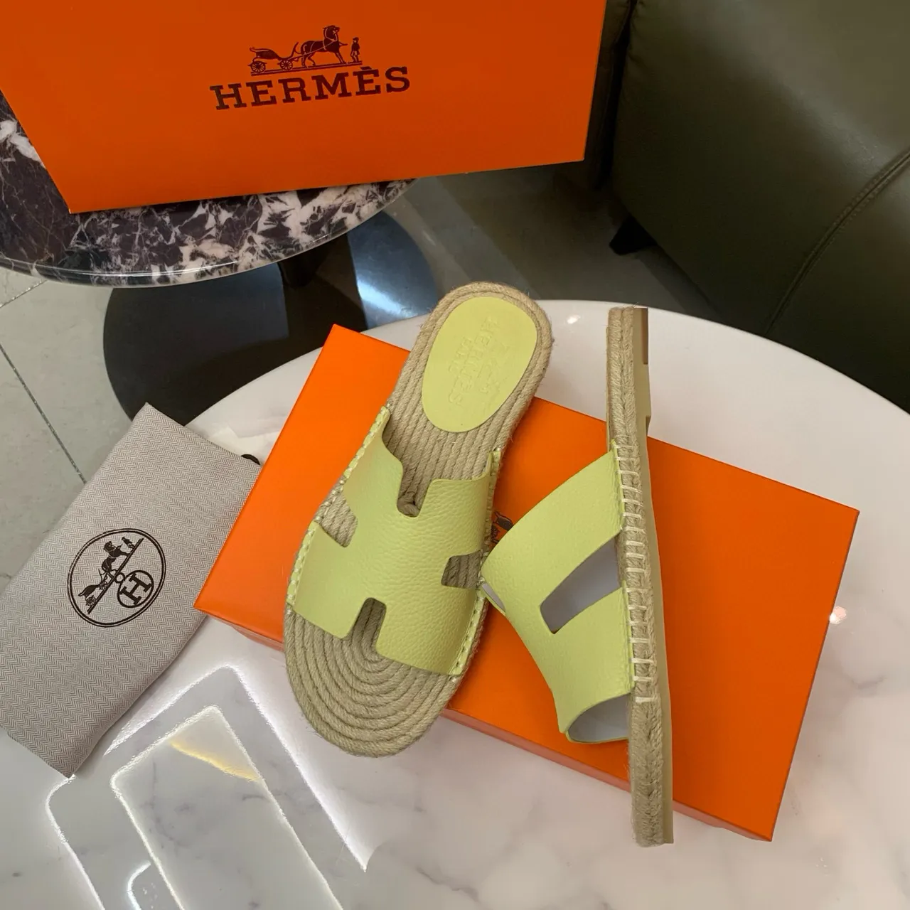 Hermès Oran लाइम ग्रीन H-Strap জুটের বুনা চপ্পল 2