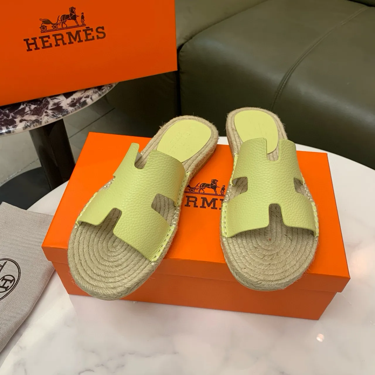 Hermès Oran लाइम ग्रीन H-Strap জুটের বুনা চপ্পল 3