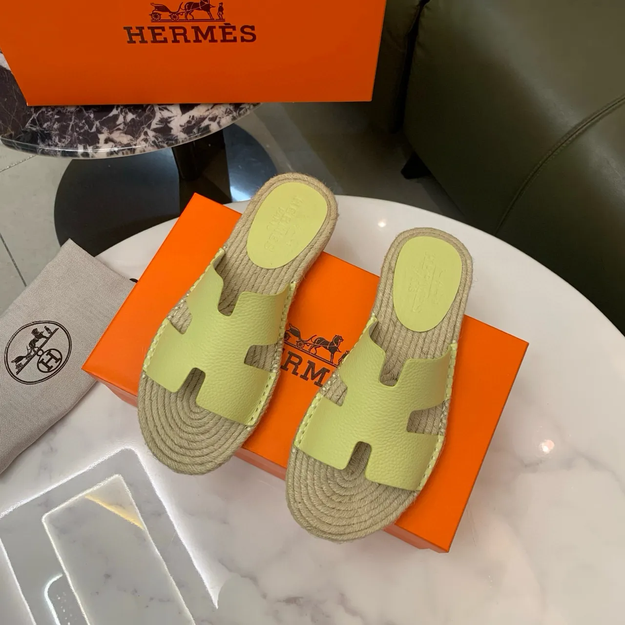 Hermès Oran लाइम ग्रीन H-Strap জুটের বুনা চপ্পল 4