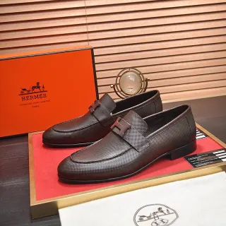 Hermès Oran مكاسين جلد بني مموج H-Buckle مكاسين