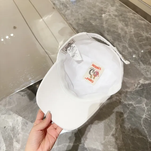 Hermès 白色帆布快扣棒球帽 9