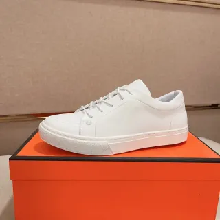 Hermès 白色皮革低帮生活方式运动鞋
