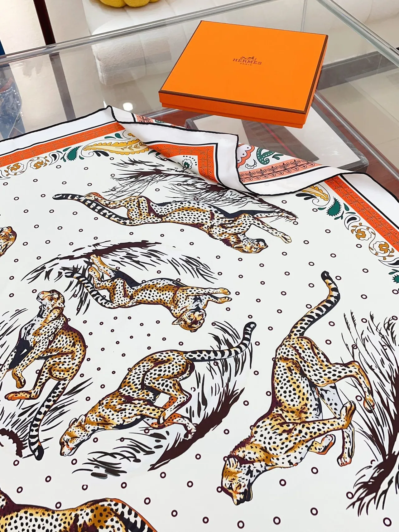 Hermès Lenço de seda branco laranja impresso quadrado 7
