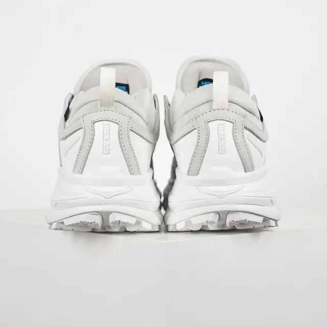 Hoka Trail Sneaker सफेद और हल्का भूरा जीवनशैली स्नीकर्स 8