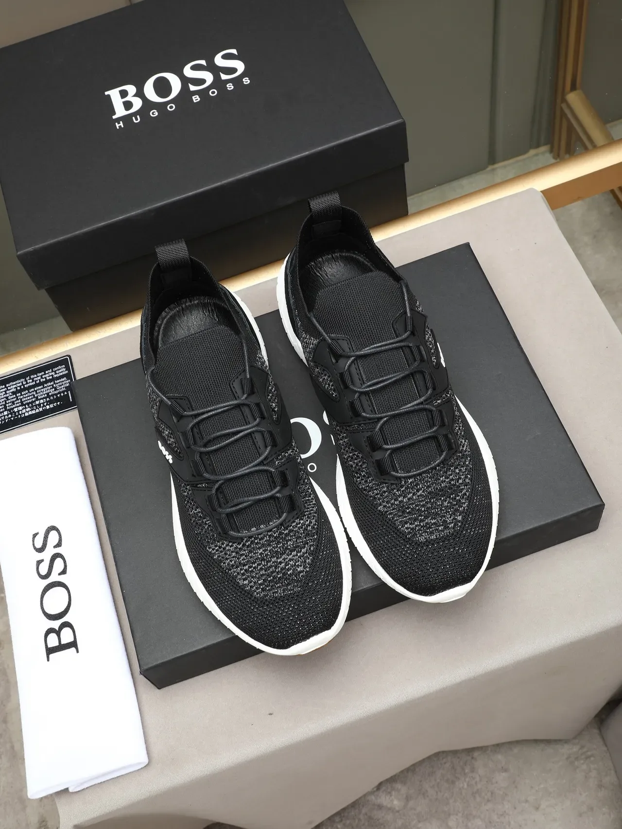 Hugo Boss 黑色针织生活方式运动鞋 3