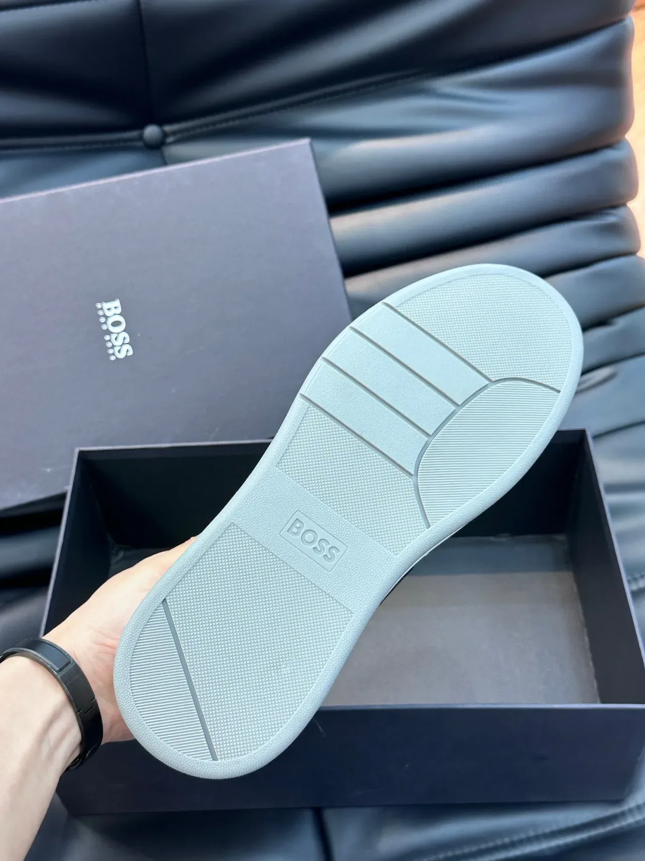 Hugo Boss Tênis Lifestyle Pretos de Couro e Camurça 2