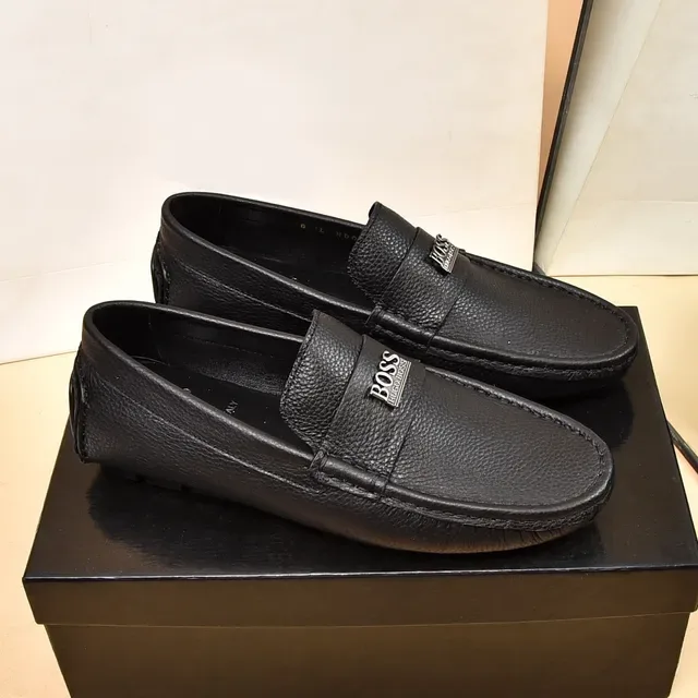 Hugo Boss Mocasin Penny de Cuero Negro Granulado 8