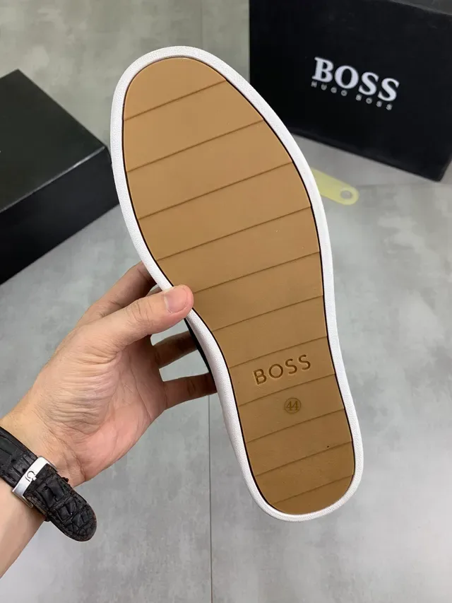 Hugo Boss 黑色麂皮和皮革生活方式运动鞋 2