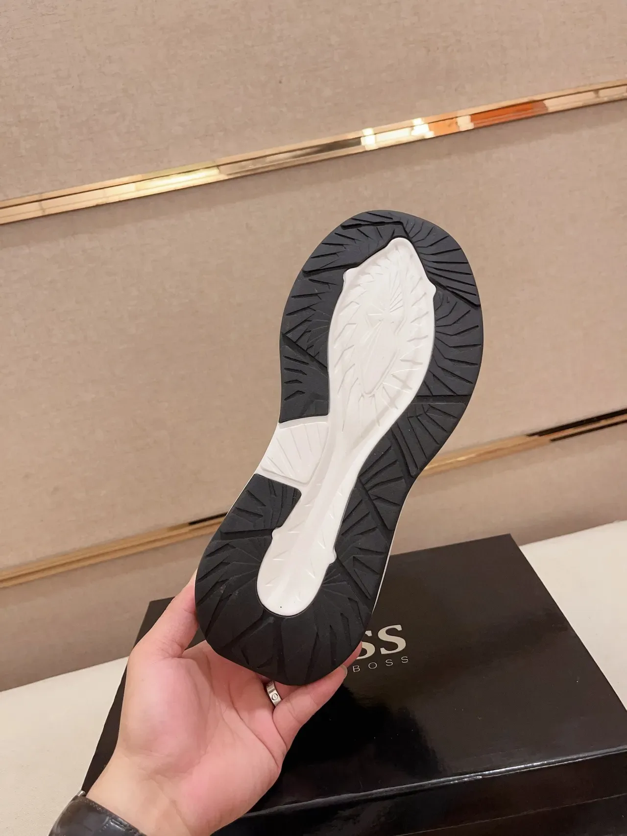 Hugo Boss Zapatillas Chunky Marrón y Blanco Monogrammed Textil Suede Overlays 9