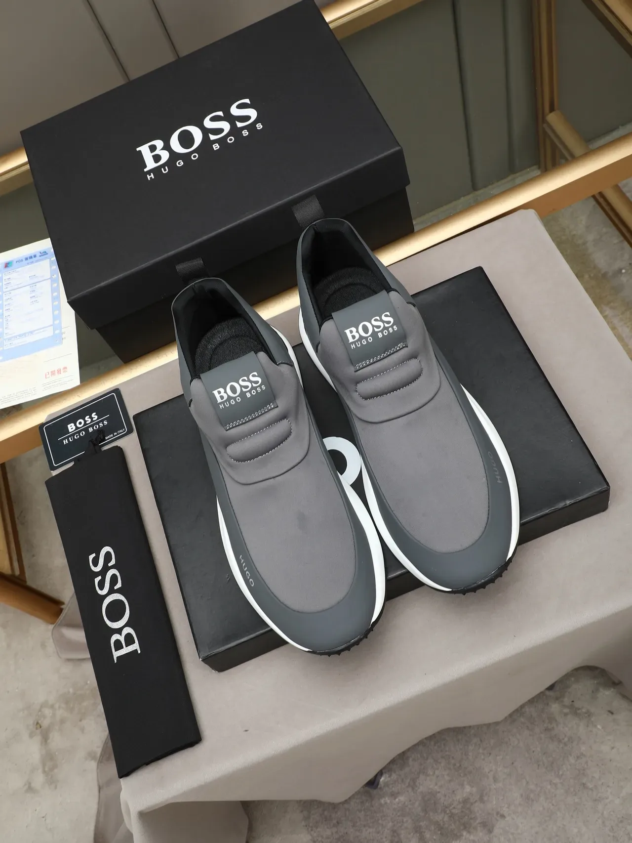 Hugo Boss ग्रे स्लिप-ऑन लाइफस्टाइल स्नीकर 2